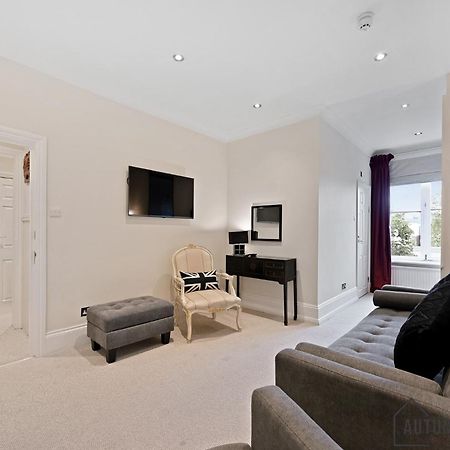 Beautiful 2 King Size Beds 2 Bath- Sleeps 5 In Earls Court Apartment ลอนดอน ภายนอก รูปภาพ