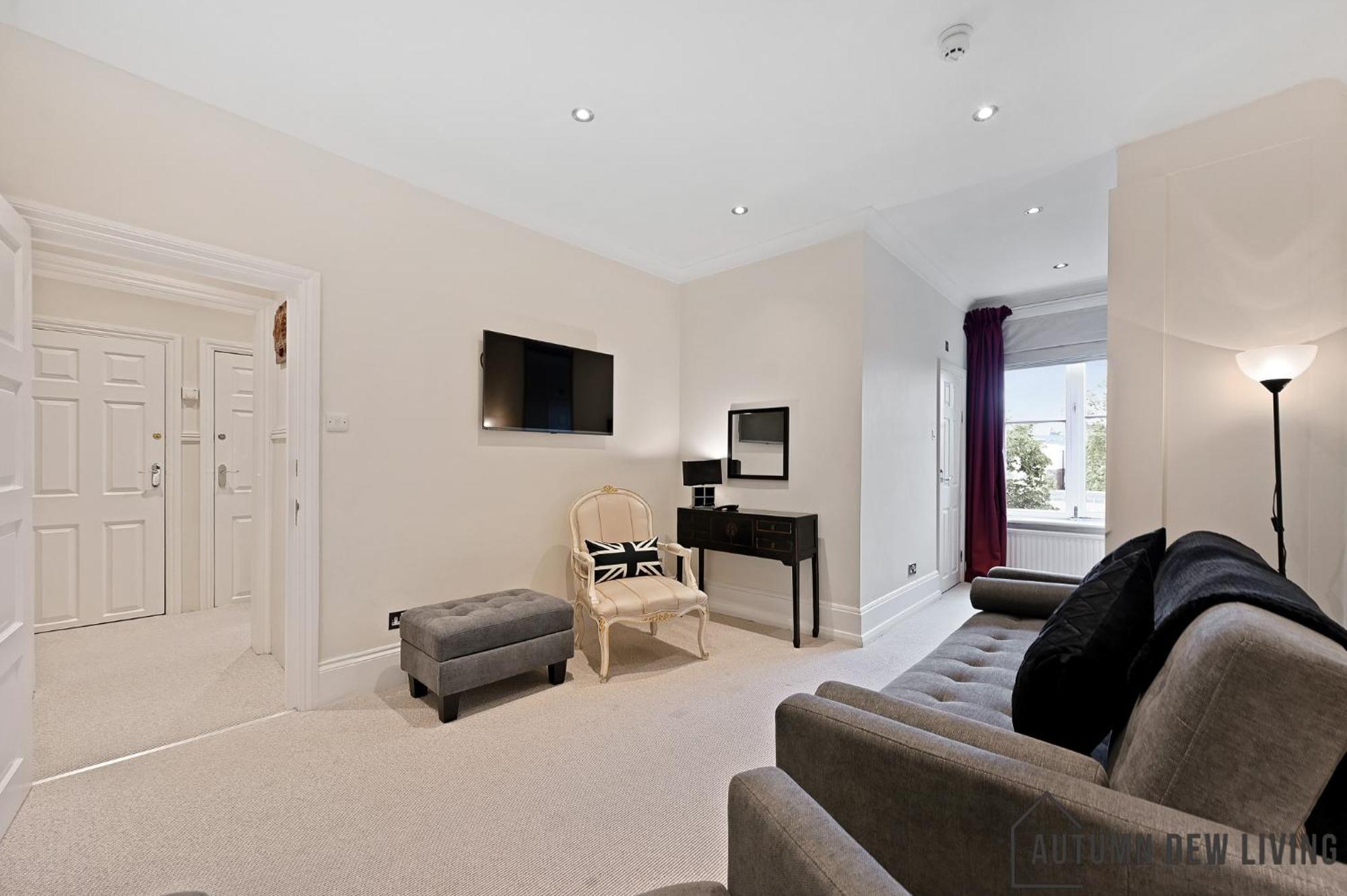Beautiful 2 King Size Beds 2 Bath- Sleeps 5 In Earls Court Apartment ลอนดอน ภายนอก รูปภาพ